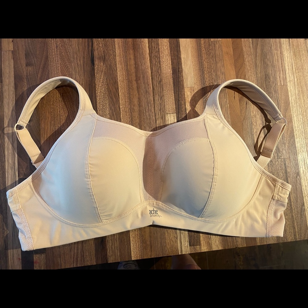 Panache Non-wire sports bra, size 34F